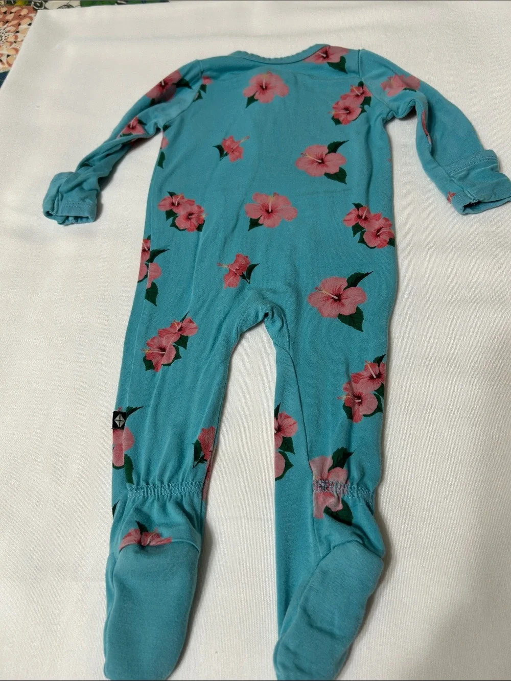 Kyte BABY hibiscus flower zip footed sleeper, 0-3 mo